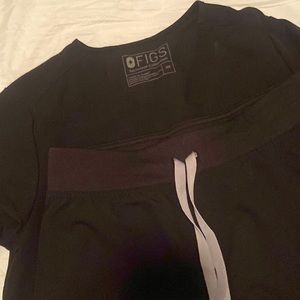 FIGS black pair Scrubs